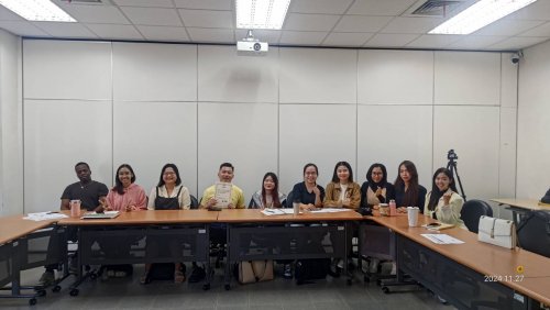 Invite Senior Product Manager, HP Johnny Chen to give a special lecture